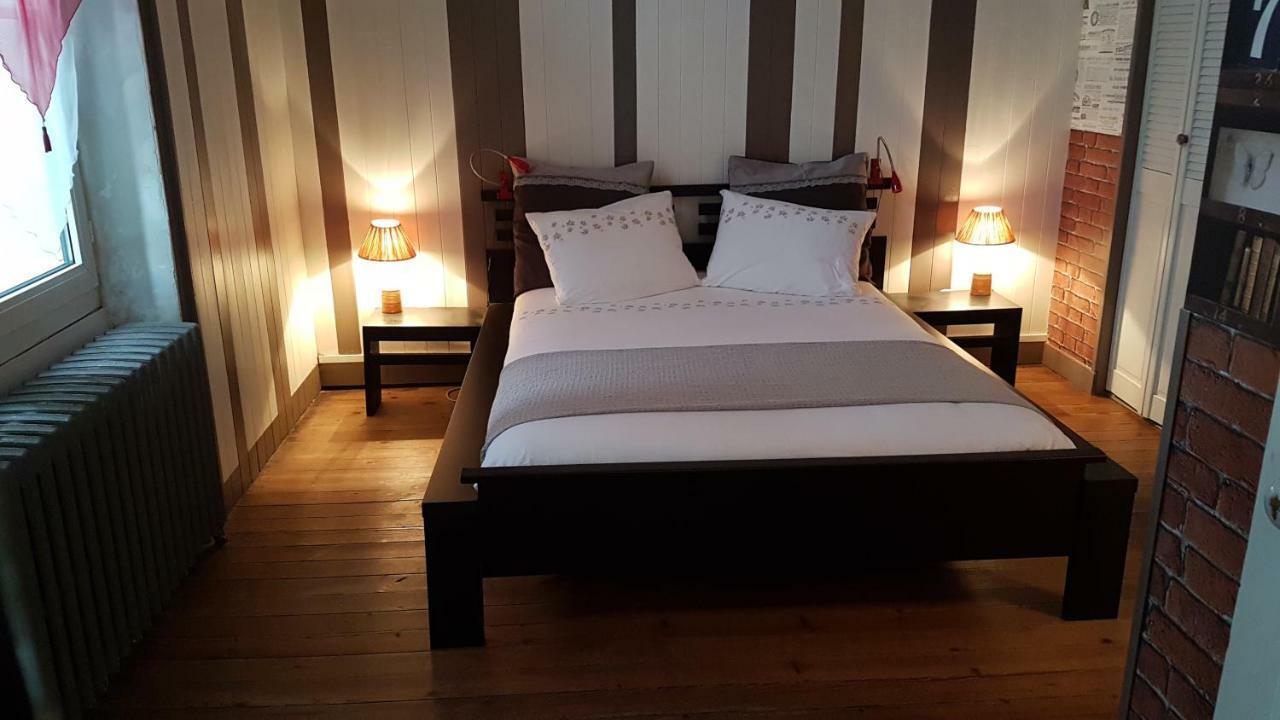 L'Escale Marine - Couette Et Cafe Bed & Breakfast ลาโรแชล ภายนอก รูปภาพ