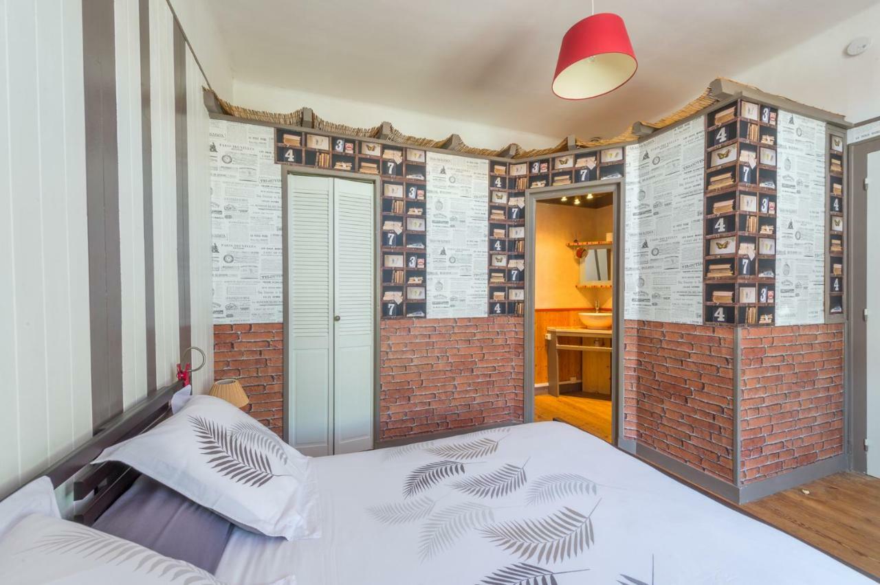 L'Escale Marine - Couette Et Cafe Bed & Breakfast ลาโรแชล ภายนอก รูปภาพ